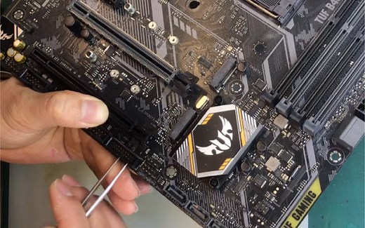 USB3.0断了一根针，导致无法使用，简单保险的修复过程