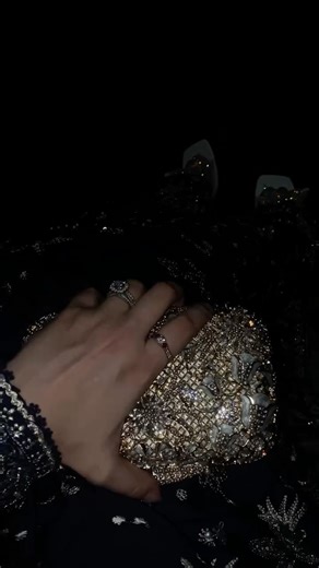 Sunf_flower on Instagram: "All that glitter is 💎✨ @dune_london @suffusebysanayasir @shopelegancia"