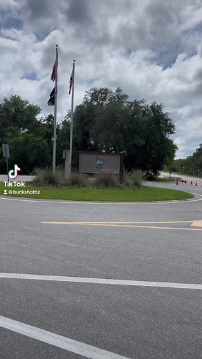 Blue spring central Florida #spring #energizing #Florida #bluespring #pretty #mustdo #mything #nature #vacation | Buckshot BZ of Shot Crew