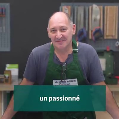 Un cours de bricolage, c’est bien, mais avec un professeur passionné, c’est mieux ! Grâce aux cours Leroy Merlin Campus, apprenez avec des pros en magasin avant de passer à l’action chez vous ➡️ https://www.leroymerlin.fr/v3/p/services/cours-de-bricolage-l1308222751?utm_medium=social&utm_source=facebook&utm_campaign=campus_mettezvousaniveau&utm_content=video | LEROY MERLIN