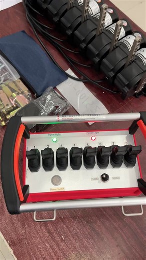 67K views · 395 reactions | 8 lever Joystick hydraulic valve wireless remote control crane,12-24V waterproof motor hydraulic valve wireless remote control Truck.#crane #cranetruck #cranes #craneoperator #cranelove #cranework #cranelife #cranesafety #craneindia #driver #reels #viralreels #tata #hitachi #ashokleyland #volvo #volvotrucks #icb #Fassi #Palfinger #HMF #Effer #PM #UNIC #transport #hydraulic #vinc #kren #remotecontrolcraneoperator | Remote control of lifting machinery | Facebook