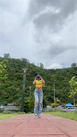 ang angas tlga ng music na to (ang taba ko na 🤣🖤) dc:@Del_Daniel6 #fyp #foryou #trending #tiktokph #viral #OneIntestine #ganda_marie #JClickPh #nim_boos #batang90s #rosbartlett #f4babysol