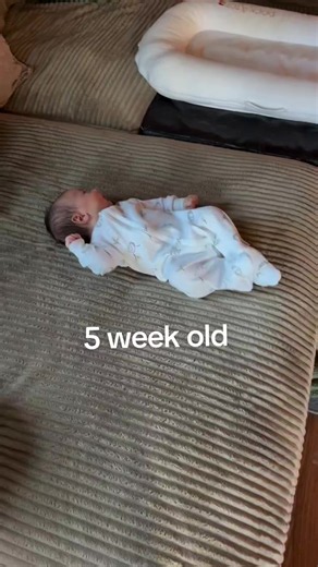 5 week old baby: what to expect and care tips
