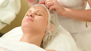 Ultrasonic face cleaning - Free Stock Video