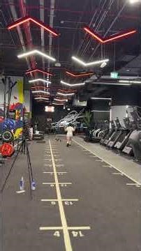 80kg Barbell Lunges — Building Power & Balance 💪🔥