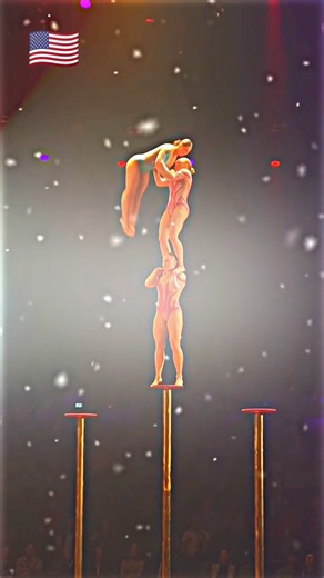 🇺🇲Unbelievable Balance! A Jaw-Dropping Acrobatic Performance!