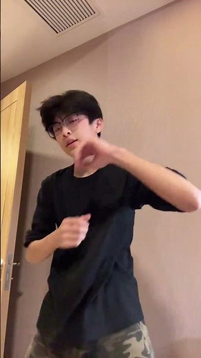 单人来遍#KT猫摇 #卡点舞 #丝滑