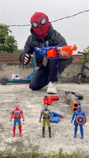 Small guns, big guns, unboxing and testing. #gunshort #spiderman #shortguns #nerfsniper #toys
