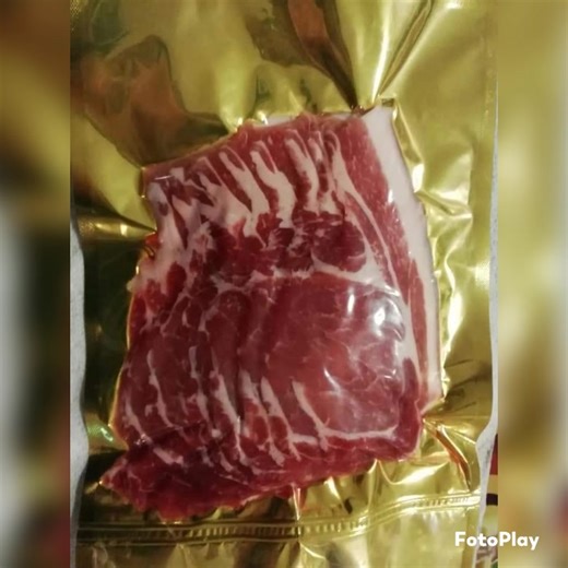 We are at Ennis farmers market on Friday 19th of December. Our farm shop is open Tuesday 23rd 11 to 4. Hampers made to order. Contact Gerard. | Inagh Free Range Farm