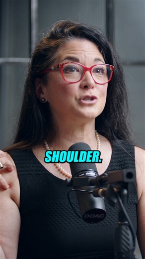 Dr Vonda Wright explains what Frozen Shoulder Syndrome actually is... 😳 | Steve Bartlett