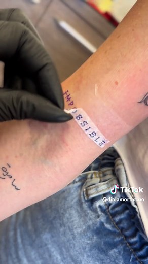 Mini Tattoos: Small Tattoo Ideas for a Minimalist Look