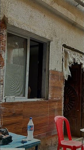 गूलाबी टाइलों से पेंट ||🔥removing the paint from my bathroom original pink tiles#shorts wall tile