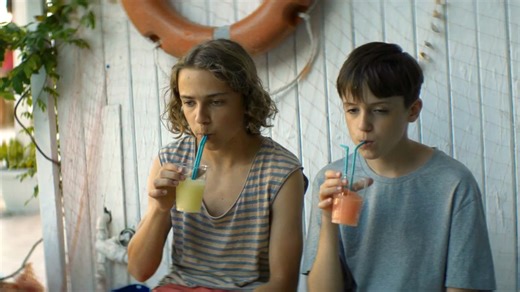 8 Tage im August Trailer DF