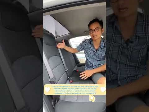 Como remover os assentos traseiros de um veículo.