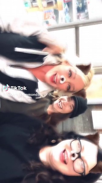 deborah hammond (@deborahhammond81)’s videos with We Built This City - Starship
