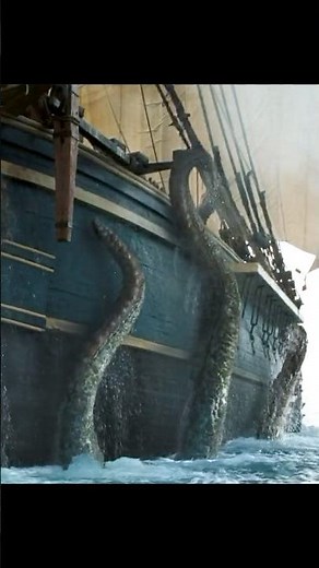 🚢💥 Davy Jones’ Pet Wrecks the Sea | Kraken Attack Scene