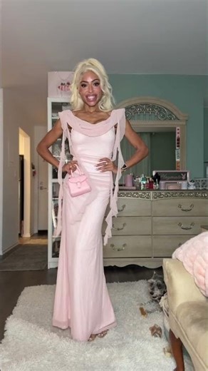 A dress that’s comfy, elegant, true to size, well made, pink and got me so may compliments!! Cider