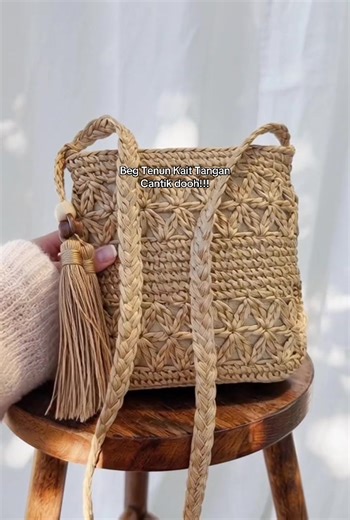 Beautiful Handmade Crochet Handbag Design