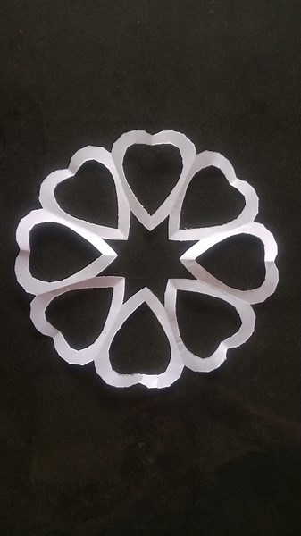 Easy and beautiful paper snowflake craft using simple paper cutting ✂️❄️