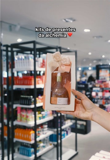 esses kits alchemia são perfeitos pra dar de presente de natal 😍 #alchemia #presente #natal #renner