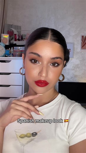 Spanish Makeup Look Tutorial for Beauty Lovers