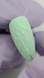 Uñas como hacer Un Tono Verde Menta Pastel 💅🏼✨ Nail Art Materiales: -Gel Polish Ice Mint 013 -Gel Polish Sailor Sun 027 -Gel Polish Sailor White -Gel Uv Synergy -Top Matte -Gel Painting óleo White Yellow Green -Top Coat -Pincel Liner L | Melisa Rocha