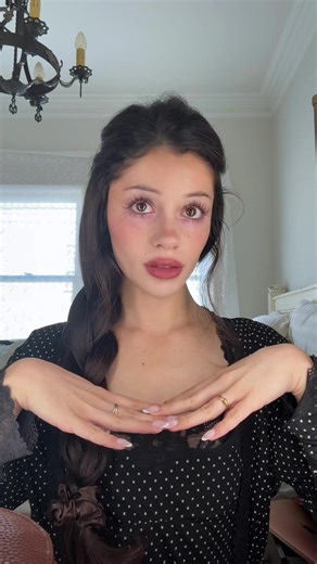 Sierra Jane's Makeup Tutorial: Room Transformation