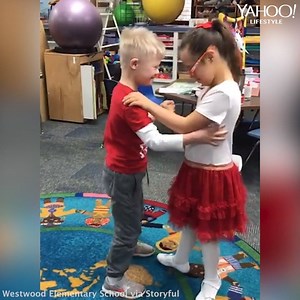Their teacher looked over and saw these two sharing a spontaneous dance. ❤️ | Yahoo Life