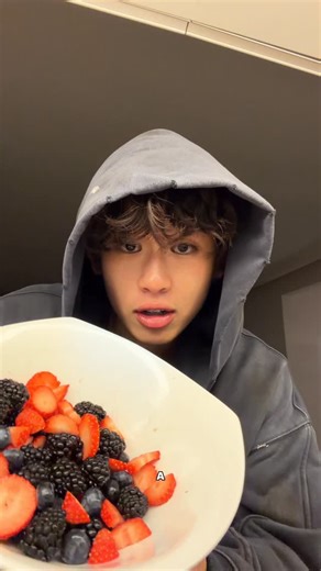 Rex on Instagram: "shiii tastes more like a cheat meal than anything (you can switch to low kcal bread and sugar free syrup to lower the calories even more) . . . . #fitness #mealprep #asian #health #whatieatinaday"