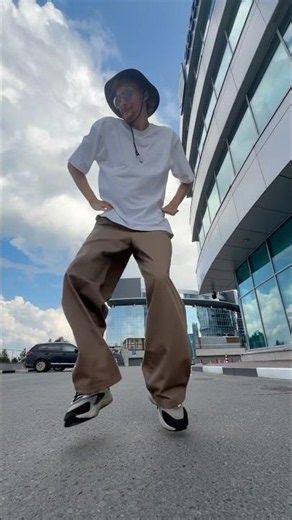 Easy shuffle dance tutorial for beginners - Learn how to dance shuffle