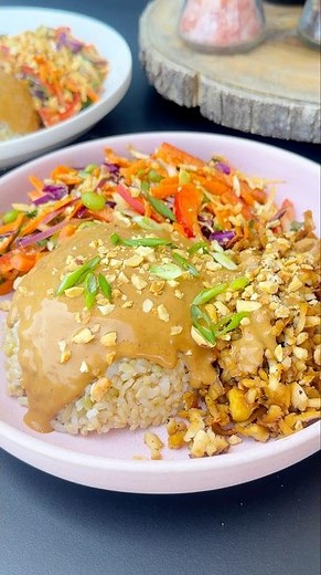 Shredded Tofu Peanut Bowl #healthyrecipes #veganrecipes #tofu #mealprep #bowls #easyrecipe #vegan