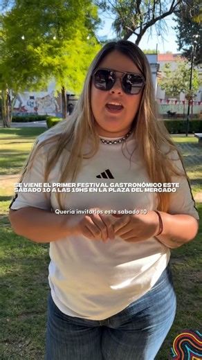Municipalidad Villa Mercedes on Instagram: "🫣🍔🌮Nos juntamos a comer algo rico este finde? Mándale este mensaje a quién quieras compartir este planazo! 🤤🥙Este sábado 10 de enero, a partir de las 19 hs, llega a la plaza del Sesquicentenario el Primer Festival Gastronómico de la ciudad. 🤯Habrá más de 14 puestos para conocer: -Mándale Chimi -Adimanto -Las Flamas -Señor Arepa -Pizza en Casa -Belén Pastas Caseras -Picuyo’s -Astor -Xander -Stone Bar -Oslo -Club Milano -Lo de Lucho -Hipólito 📣Por