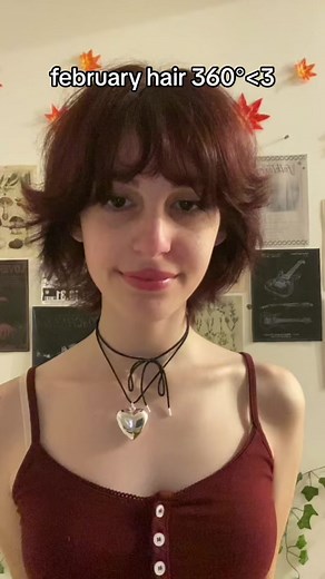 Short Shag Haircut: Trendy Y2K Hairstyles