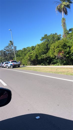 Clearwater police on a traffic stop #florida #clearwaterbeach #clearwaterbeachflorida #clearwaterflorida #cwpd