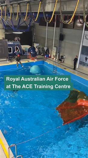 We had the pleasure of hosting a group of F-35 pilots and Aircrew Life Support (ALS) fitters from the Royal Australian Air Force (RAAF) for their Post Ejection Sea Survival training. Conducted every two years, the course provides context and excellent on-the-job training (OJT) for F-35 ALS and prepares pilots for emergency water landings to ensure they can safely and calmly egress and survive in such situations. It includes drills with parachutes and jumping from a ledge into the water, life raf