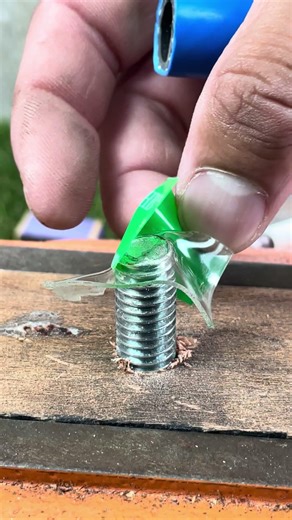 Use this technique and stop dealing with stripped threads#HomeFix #StrippedThread #SmartTip