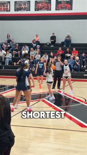 Shortest Player. Smartest Move 🤯🏀 #basketball #nba #shorts