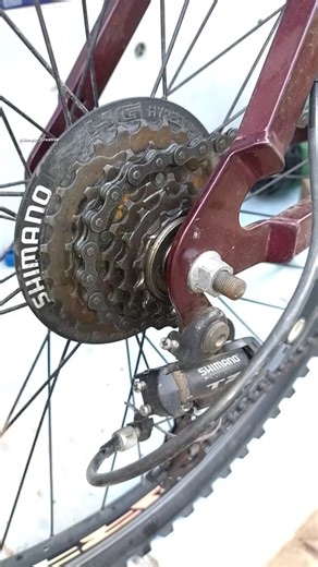 2.6K views | Cyclists, be sure to remember this bike lubrication trick #bike #tips #tricks #skills | Brynodc | Facebook