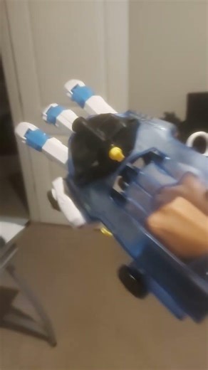 Cool robotic hand #roblox #helpmemakethismakesense #challenge