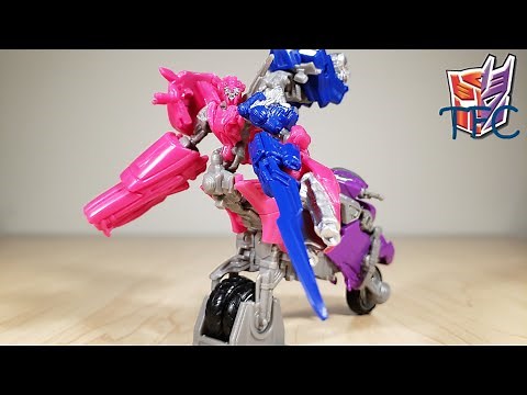 Transformers Review: Studio Series Chromia, Arcee, & Elita-1