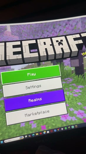 PLAYING MINECRAFT JAVA NAD BEDROCK