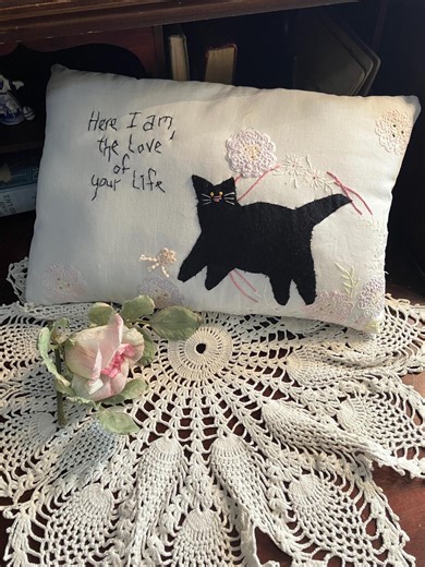 CAT Pillow...appliqued Black Cat on Pillow Made From Vintage Pillowcase .CAT on the Run - Etsy