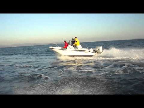 Classic Boston Whaler 16' Dauntless running in Hyeres