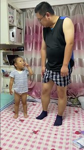 Teach Dad to Sit#Dad Takes Care of Baby#Daddy Cares for His Girl