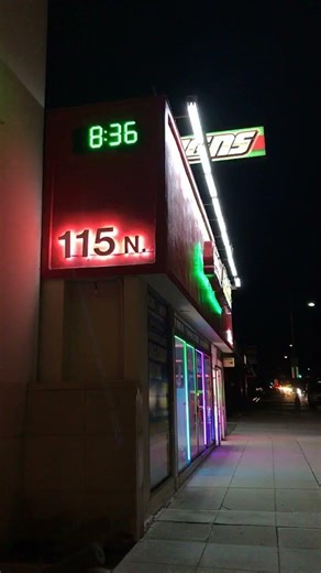 Las Vegas LED Time and Temp Sign IP65