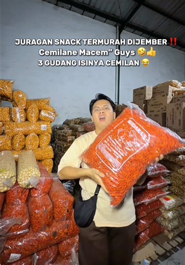 GUDANG CEMILAN TERMURAH & PALING MURAH DIJEMBER !!! Iniloh namanya @Ferlinda Link Grosir seng dijual macem” trus gebrakannya jual perabotan rumah tangga juga 😂😂! Gasken rek mau Hari Raya Idul Fitri juga yakan 🤝 Btw cemilane almost enak enak aku wes coba dan borong 📍Alamat : JL MH Thamrin No 148 Pergudangan Limbungsari Ajung Jember ⏰Buka : Jam 10.00-19.00 WIB (Hari Minggu Libur) 📲 ‪0853‑3008‑9777‬ #jember #cemilanenakmurah #cemilan