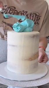 👋🏻 I want to teach you how to make a cake! Let's do it! ❤️ Hi!! My name is Whitney, and I am a self taught baker. I started my company almost 13 years ago, and I want to teach you everything I have learned along the way! I have all of my go to/ fool proof recipes posted so that you can nail your next cake! Let's do this! #howto #cakes #tutorial #whitneyssweets #motivation #diy #bakery | Whitney's Sweets