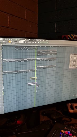 Still trying to learn some songs on piano to show, Like SOS from Avicii