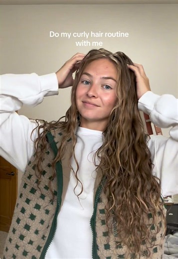 💚🌀🫧🤍 @Garnier USA @Not Your Mother's #hairroutine #curlyhair #wavyhair #hair #illinois