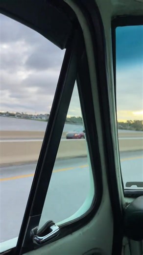 Cruisin' in the Vintage Ford F100